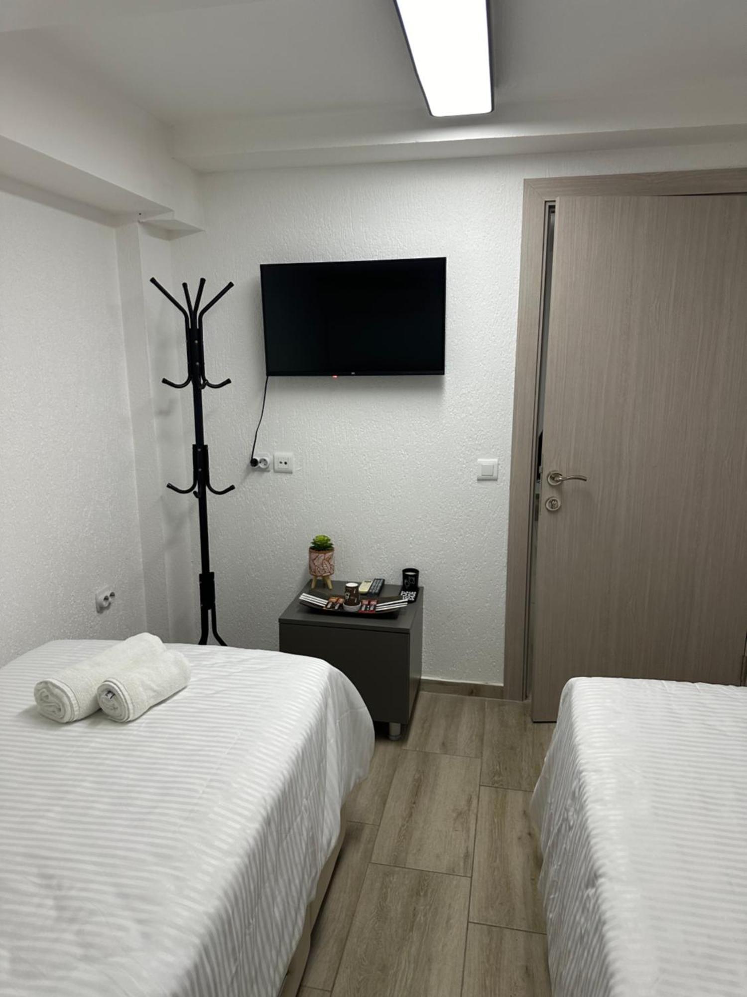 Next Rooms Скопие Екстериор снимка